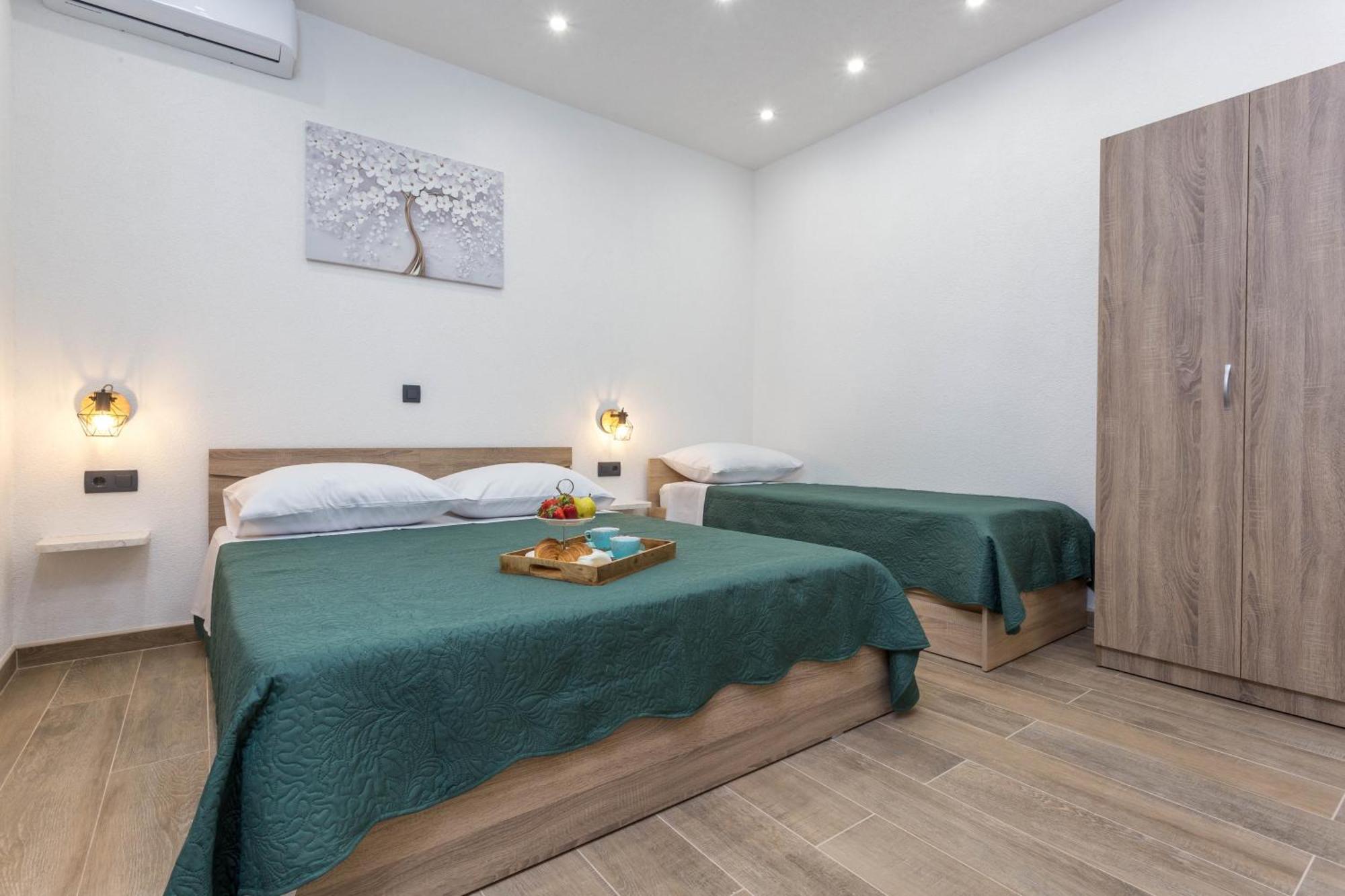 Apartment Zastupac 8761C Hvar Town Exteriör bild